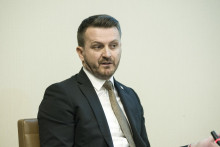 &lt;p&gt;Maraš Dukaj&lt;/p&gt;