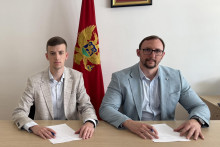 &lt;p&gt;Spasoje Papić i Vladimir Perazić potpisali memorandum o saradnji&lt;/p&gt;