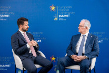 &lt;p&gt;Milatović sa predsjednikom Republike Grčke Konstantinosom Tasulasom&lt;/p&gt;