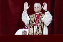 &lt;p&gt;Papa Robert Prevos&lt;/p&gt;