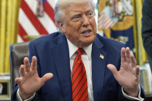 &lt;p&gt;Donald Tramp&lt;/p&gt;