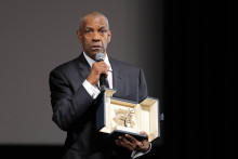 &lt;p&gt;Denzel Vošington&lt;/p&gt;