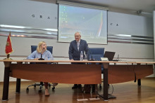 &lt;p&gt;Проф. Станкевич са преводитељком&lt;/p&gt;