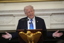 &lt;p&gt;Donald Tramp&lt;/p&gt;