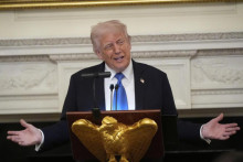 &lt;p&gt;Donald Tramp&lt;/p&gt;