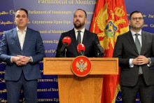 &lt;p&gt;Spajić stiže 3. juna iz Japana da dijeli ministarstva&lt;/p&gt;