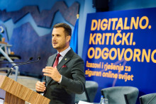 &lt;p&gt;Predrag Zenović&lt;/p&gt;