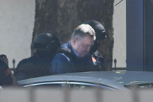 &lt;p&gt;Privođenje Duška Kneževića&lt;/p&gt;