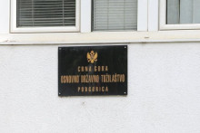 2005371