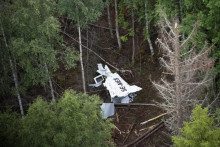 <p>Obrušio se avion</p>