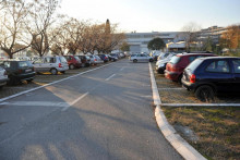 <p>Паркинг скупљи за 30 центи</p>