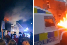 &lt;p&gt;Povrijeđeno 15 policajaca u antimigrantskim protestima u Sjevernoj Irskoj&lt;/p&gt;