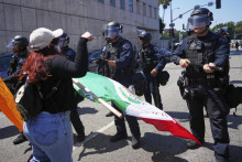 &lt;p&gt;Protesti u Los Anđelesu&lt;br&gt;
&lt;br&gt;
&lt;br&gt;
 &lt;/p&gt;