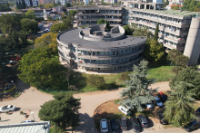 &lt;p&gt;Klinički centar Crne Gore&lt;/p&gt;