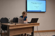 &lt;p&gt;Iris Luarasi&lt;/p&gt;