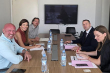 &lt;p&gt;&lt;br&gt;
Šćepanović sa oficirima za vezu Savezne policije Njemačke&lt;/p&gt;