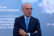 &lt;p&gt;dr nebojša kavarić&lt;/p&gt;