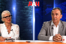 <p>Lakušić u web studiju Dana</p>