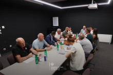 &lt;p&gt;Sastanak ministra Ćulafića sa neformalnim udruženjem građana ”Pravo na đedovinu i privatnu svojinu”&lt;br&gt;
 &lt;/p&gt;