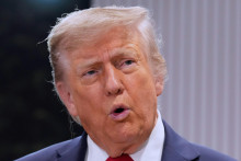 &lt;p&gt;Donald Tramp&lt;/p&gt;