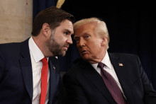 &lt;p&gt;Džej Di Vens i Donald Tramp&lt;/p&gt;